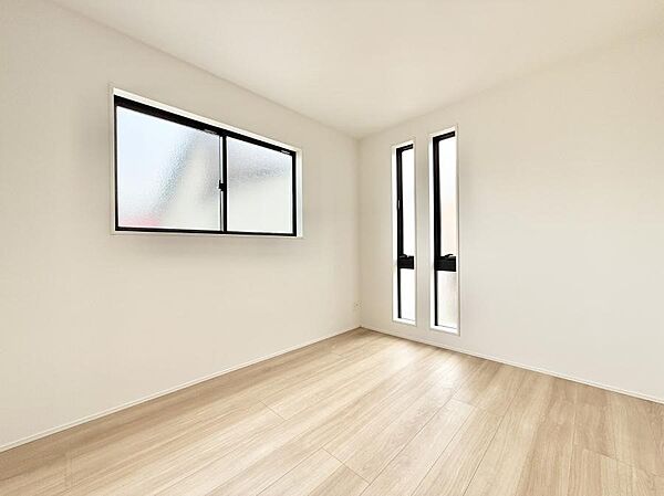 7号棟  ■落ち着いた色合いのお部屋で穏やかな時間を楽しめます