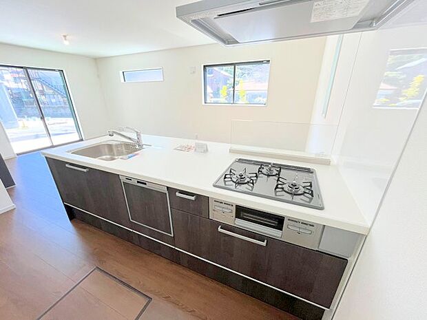 ■シンプルで美しく心地よい時間を生むキッチン空間