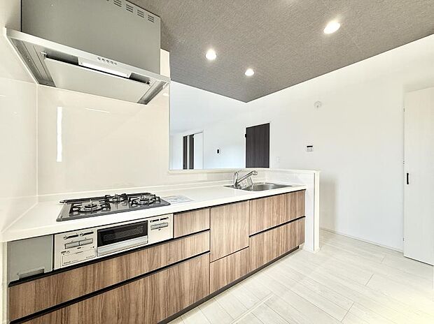 ■家族の絆を深める、温もりのあるキッチン