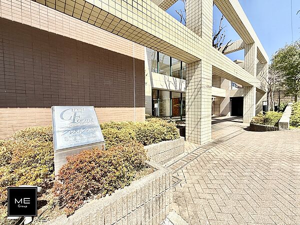 ■管理の行き届いたエントランスで安心して暮らせる環境です
