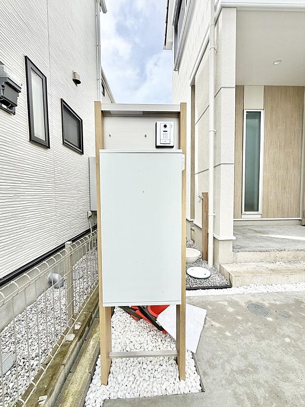 1号棟  ■ シンプルで美しく、住まいの第一印象を彩る玄関です