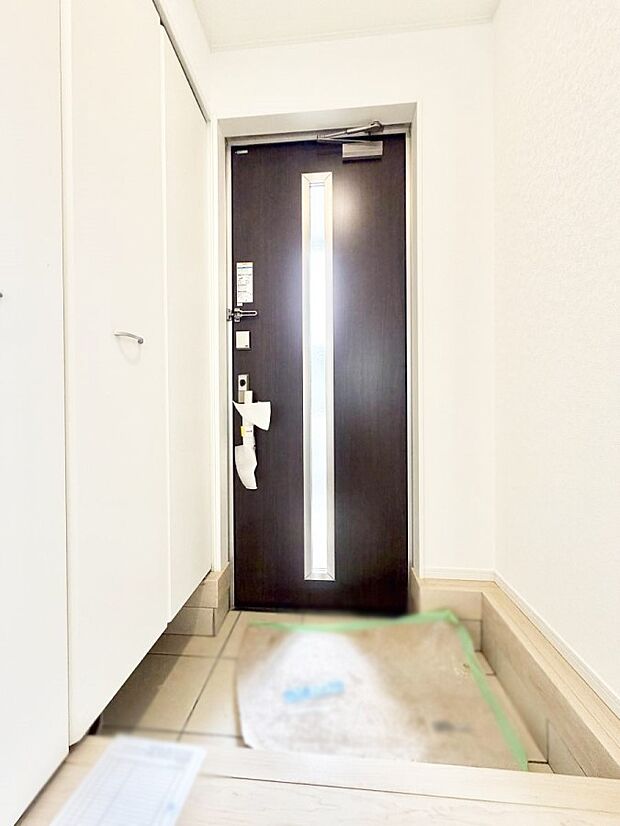 1号棟 ■広々、綺麗な玄関でお客様をお出迎え!