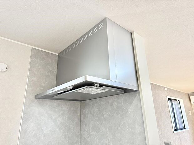 ■調理時の蒸気や匂いが換気扇に誘導され、効率的に排煙ができます。