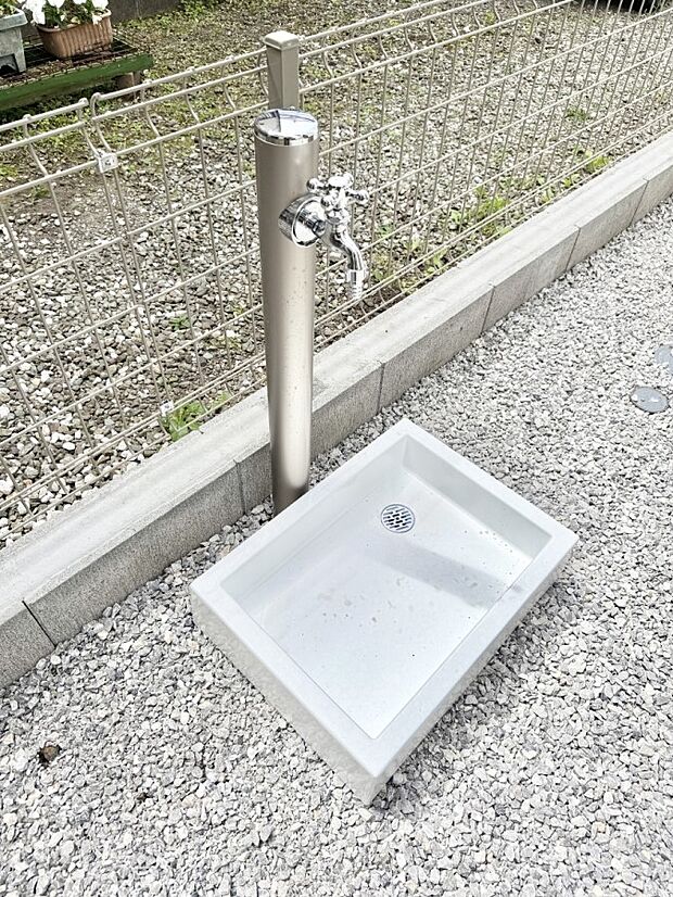 1号棟 ■ガーデニングや洗車などの際に大活躍な屋外立水栓