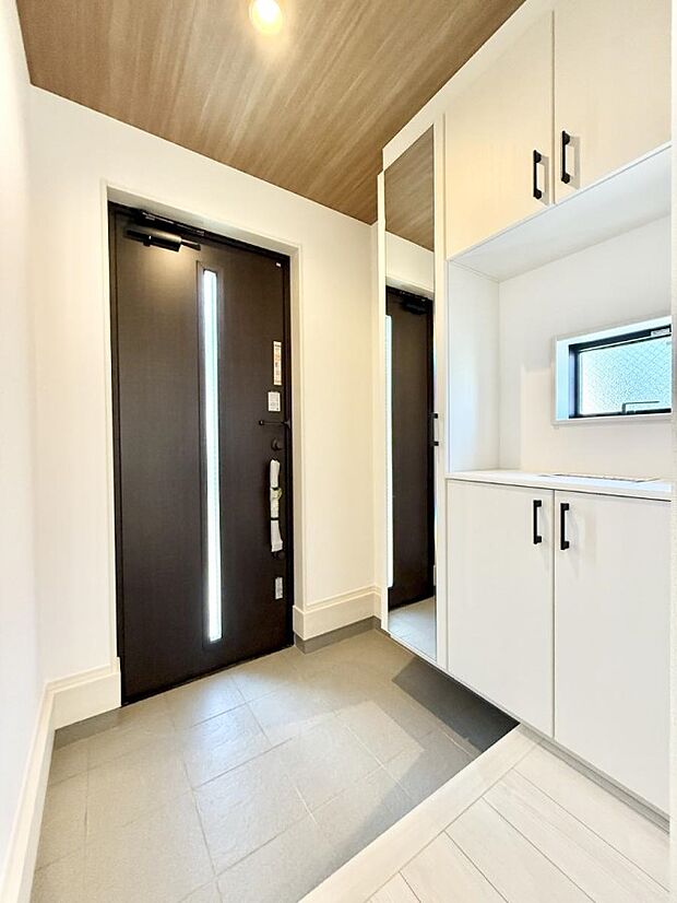 ■ ここから始まる一日、すっきり整った玄関