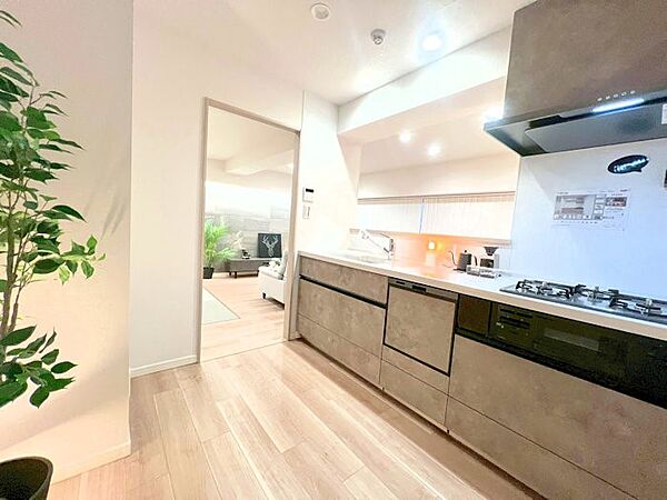 ■シンプルで美しく心地よい時間を生むキッチン空間