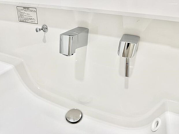 ■手洗いや顔を洗う時も快適に使える便利なシャワー