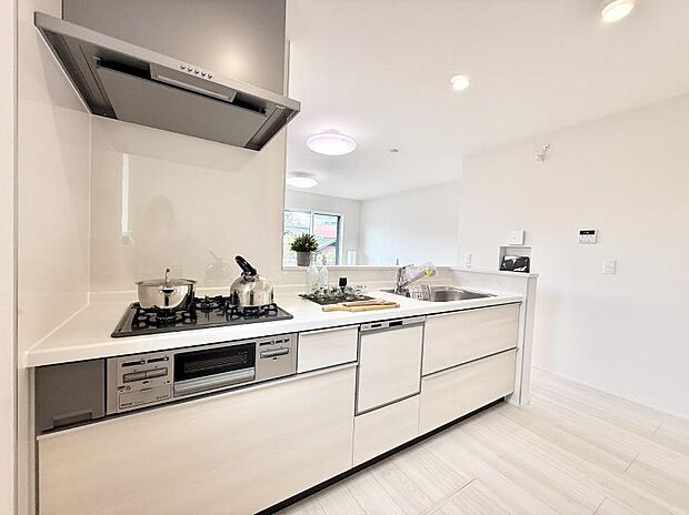 ■シンプルで美しく心地よい時間を生むキッチン空間