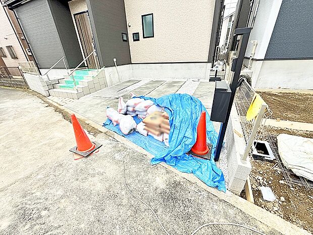 ■2台駐車可能なゆとりのあるカースペース!