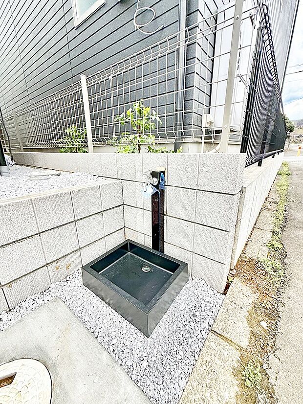 1号棟 ■ガーデニングや洗車などの際に大活躍な屋外立水栓