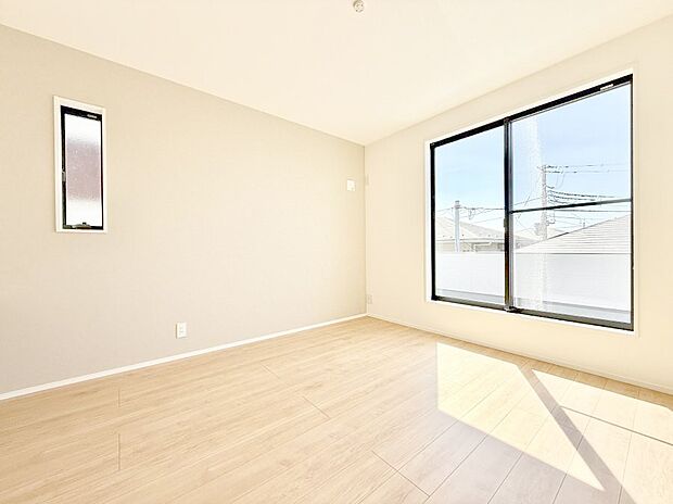 陽射しが差し込む暖かいお部屋