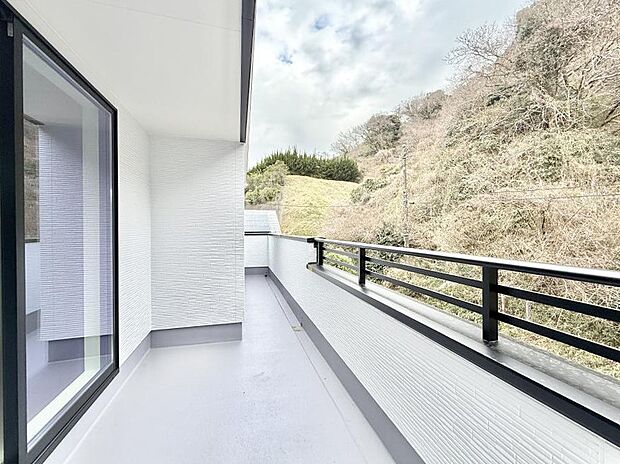 ■ 季節の移ろいを感じられる開放的な空間です