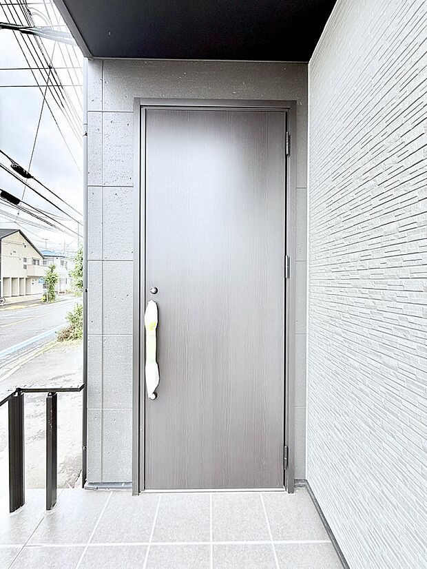 D号棟 ■ 家族とゲストをやさしく迎える、心温まる玄関