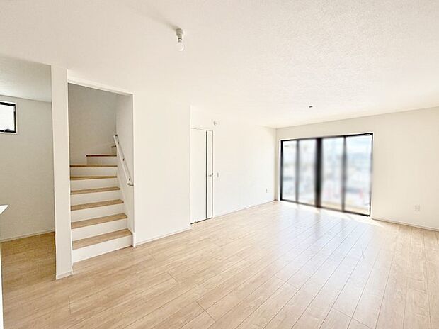 いつの間にか家族が集まっちゃうそんなリビングいいですよね