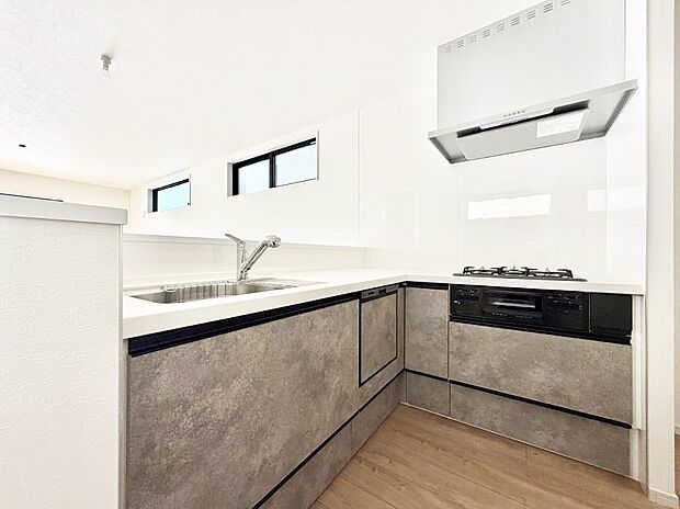 明るさと開放感たっぷりなキッチン!