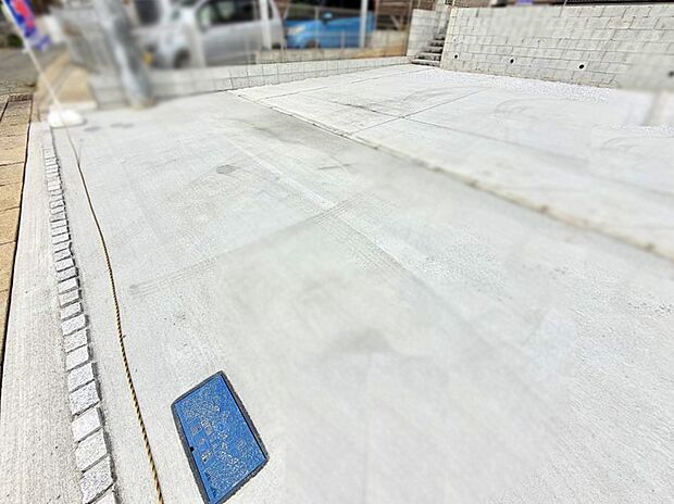 広い駐車場スペースが魅力的です