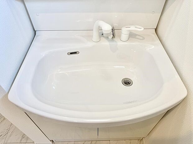 ■手洗いや顔を洗う時も快適に使える便利なシャワー