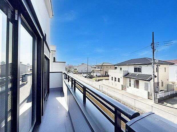 ■ 季節の移ろいを感じられる開放的な空間です