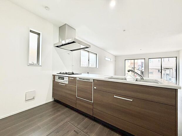 ■シンプルで機能的、毎日使いやすいキッチン