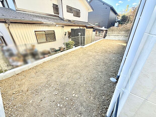 ■季節の移ろいを感じられる、落ち着いた雰囲気の屋外空間