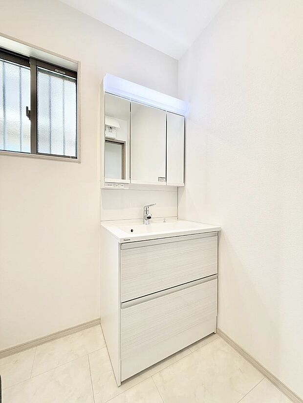 ■明るい洗面所は毎朝の歯磨きも楽しくできちゃいそうです