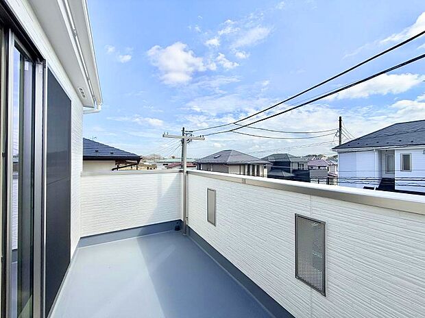 ■南向き2面バルコニー!洗濯物も大量に干せますね!