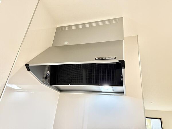 ■調理時の蒸気や匂いが換気扇に誘導され、効率的に排煙ができます。