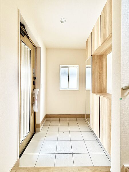 玄関を拡大表示