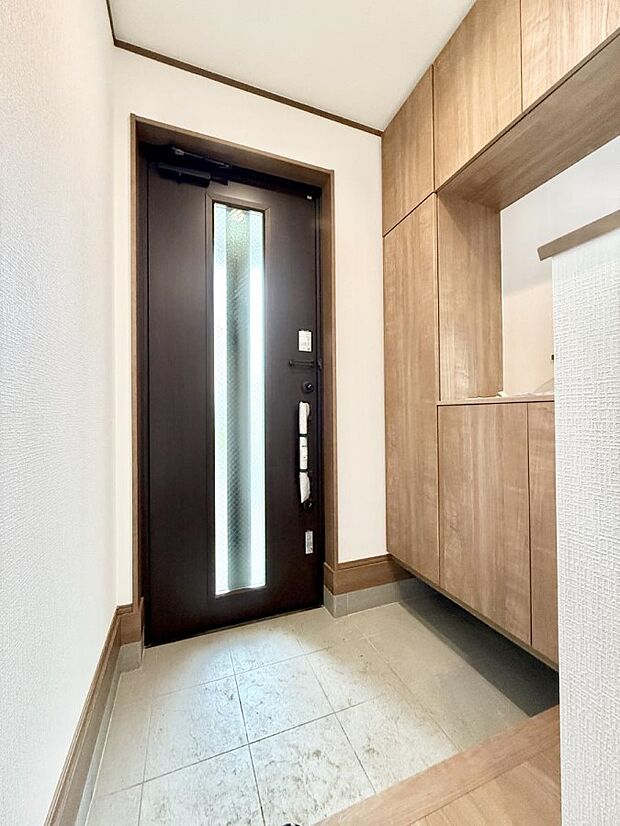 E号棟 ■玄関はお家の顔!おしゃれな玄関でお客様をお迎え!