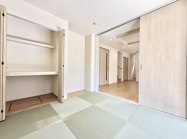 1号棟 ■落ち着いた色合いのお部屋で穏やかな時間を楽しめます