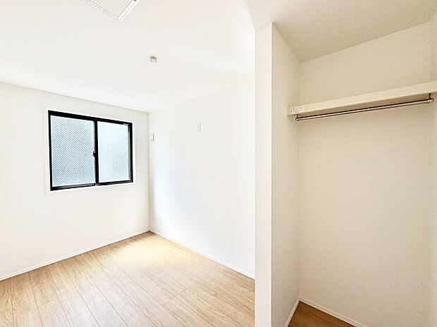 ■大きな収納で荷物がスッキリ片付きます