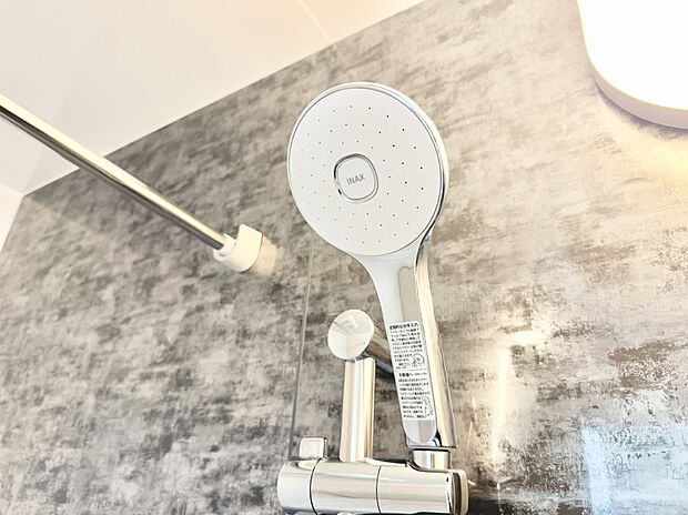■手洗いや顔を洗う時も快適に使える便利なシャワー