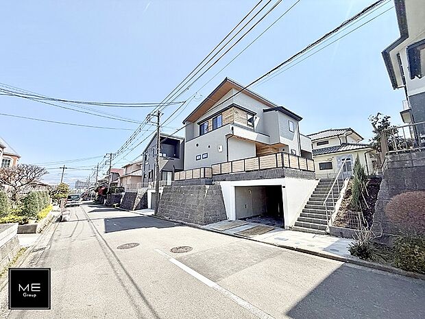 ■前面道路広々  