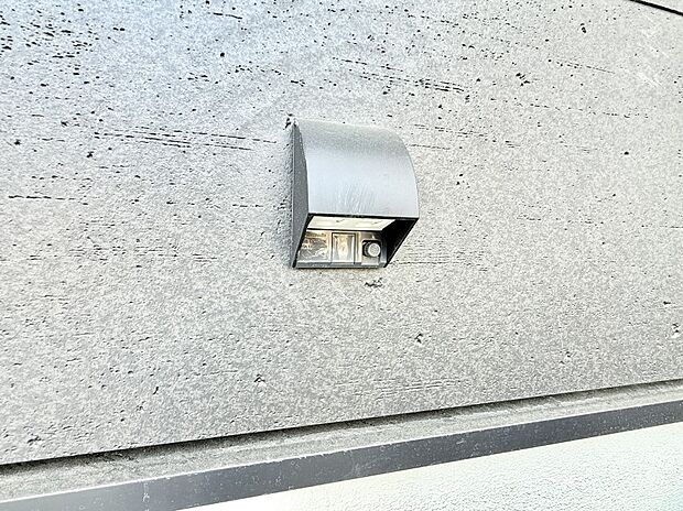 ■屋外に電源コンセントがあれば、高圧洗浄機で窓や外壁を掃除するなど便利です。