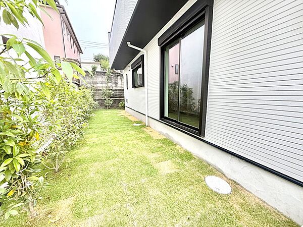 ■季節の移ろいを感じられる、落ち着いた雰囲気の屋外空間
