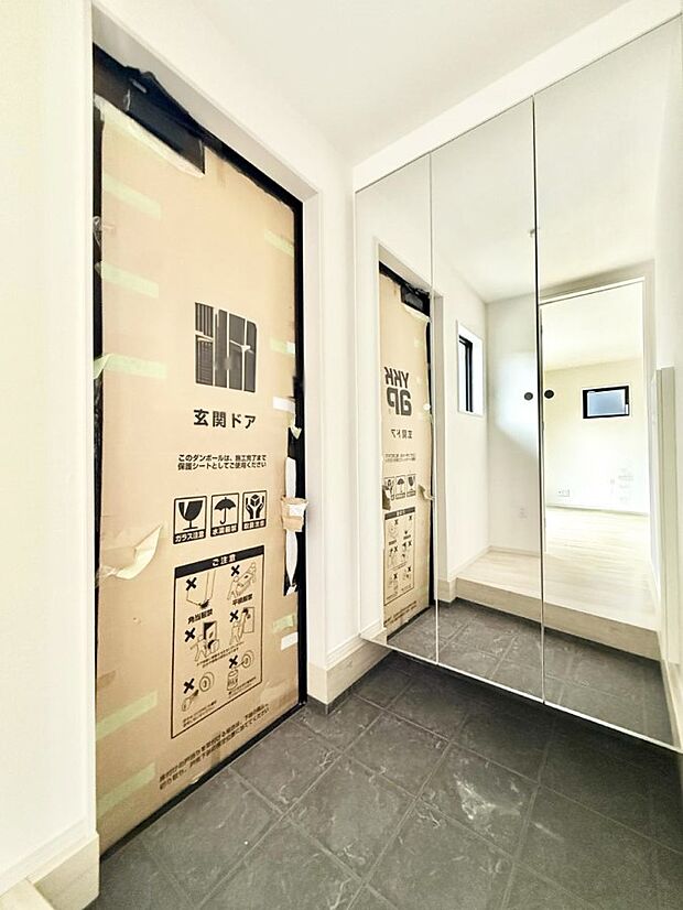 1号棟 ■ 家族やゲストをやさしく迎える、心地よい空間