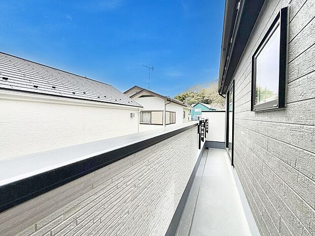 お洗濯物がよく乾く陽当たり良好のバルコニーです!