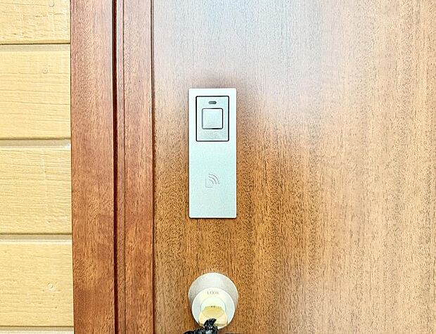 ■鍵を取り出さずに便利に操作できて快適