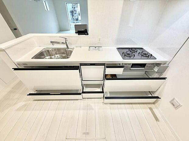 ■使いやすさとデザインが融合した、快適なキッチン