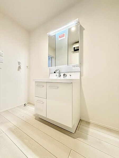 3号棟  ■明るい洗面所は毎朝の歯磨きも楽しくできちゃいそうです