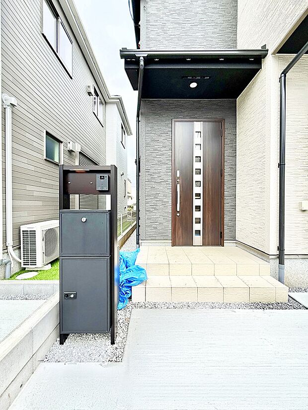 ■ 心地よい暮らしへとつながる、温かい玄関