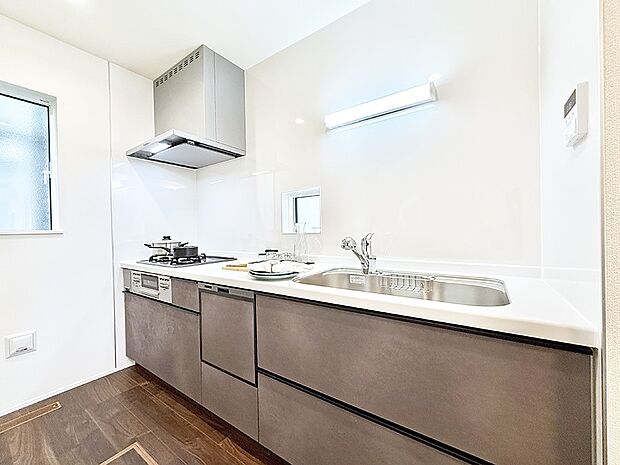 明るさと開放感たっぷりなキッチン!