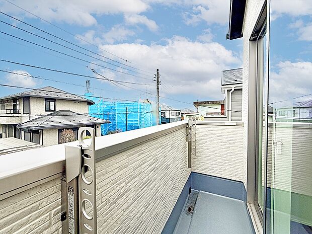 お洗濯物がよく乾く陽当たり良好のバルコニーです!