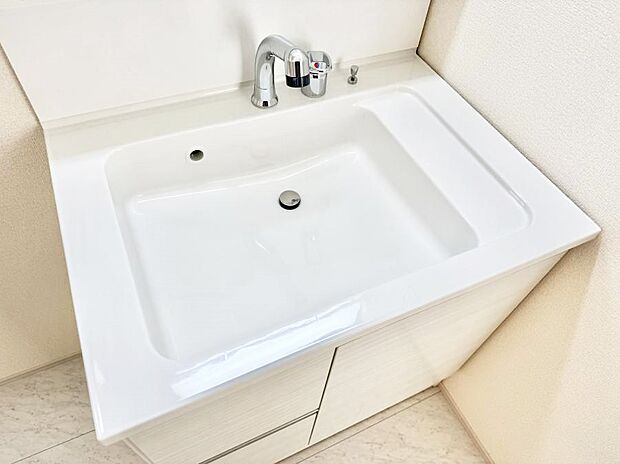 ■手洗いや顔を洗う時も快適に使える便利なシャワー