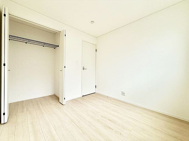 大きな収納で荷物がスッキリ片付きます  