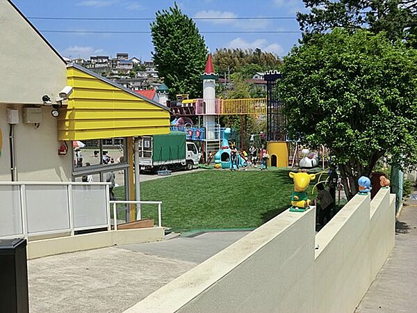 幼稚園・保育園 700m 鶴川若竹幼稚園・鶴川若竹保育園
