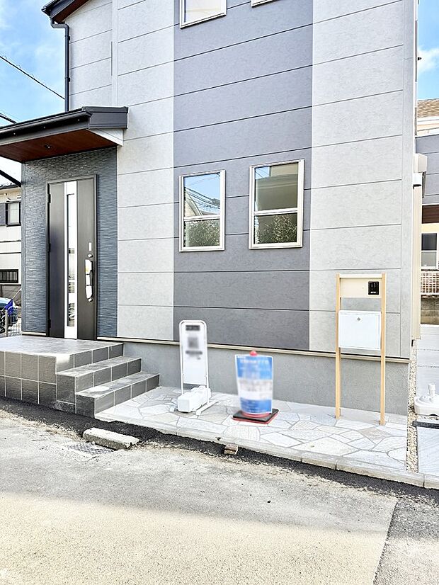 1号棟 ■ 心地よい暮らしへとつながる、温かい玄関