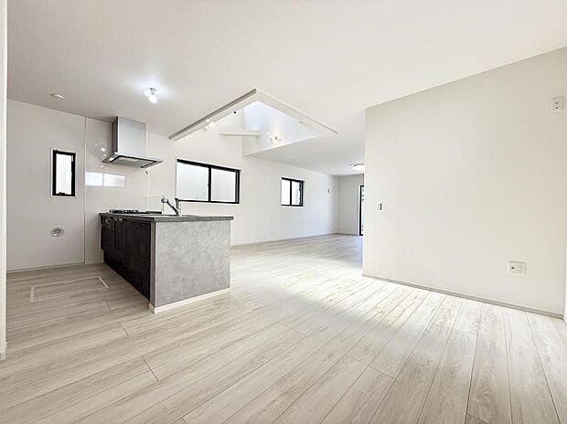 ■くつろぎと笑顔が集まる、心温まるリビング