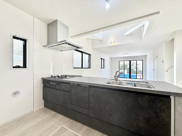 ■家族の絆を深める、温もりのあるキッチン