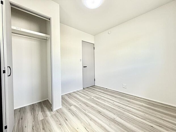 ■落ち着いた雰囲気のお部屋で心が安らぐ空間
